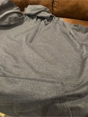 Maelreg - Large - NWOT Heather Gray Pullover Hoodie quarter zip
